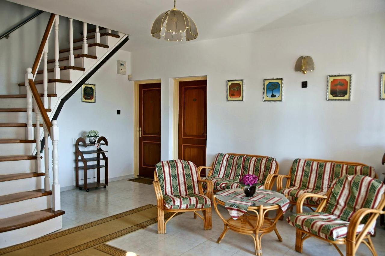 Pigal Panzio Bed & Breakfast Badacsonyors Luaran gambar